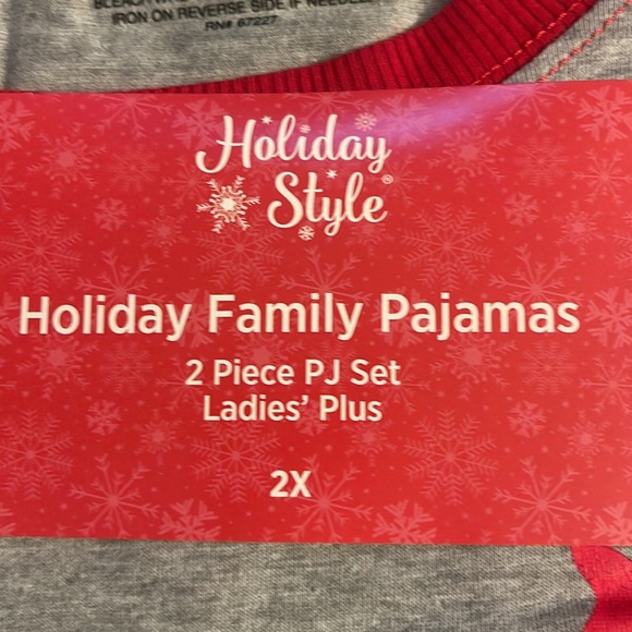 2 Piece Holiday Pajamas set . 2X - Picture 4 of 6